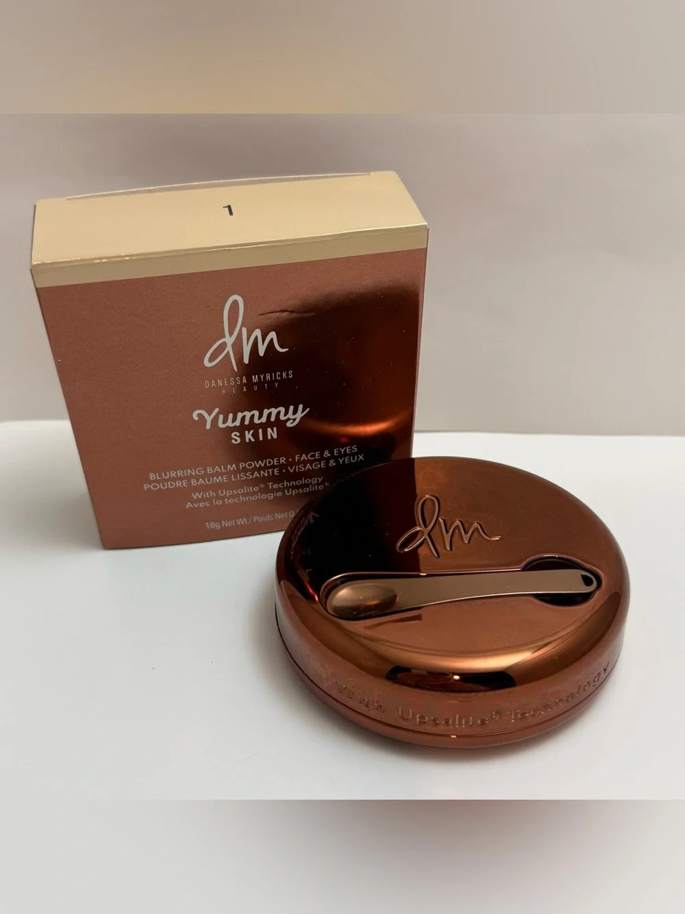 Danessa Myricks Yummy Skin Blurring Balm Powder in Shade 1